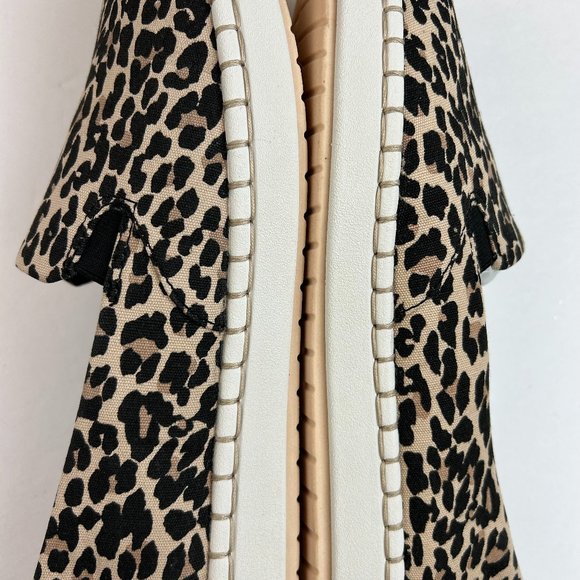 Clarks Cloudsteppers Sneakers Slip On Leopard Print Cushion Soft Shoes Walking - Picture 13 of 15